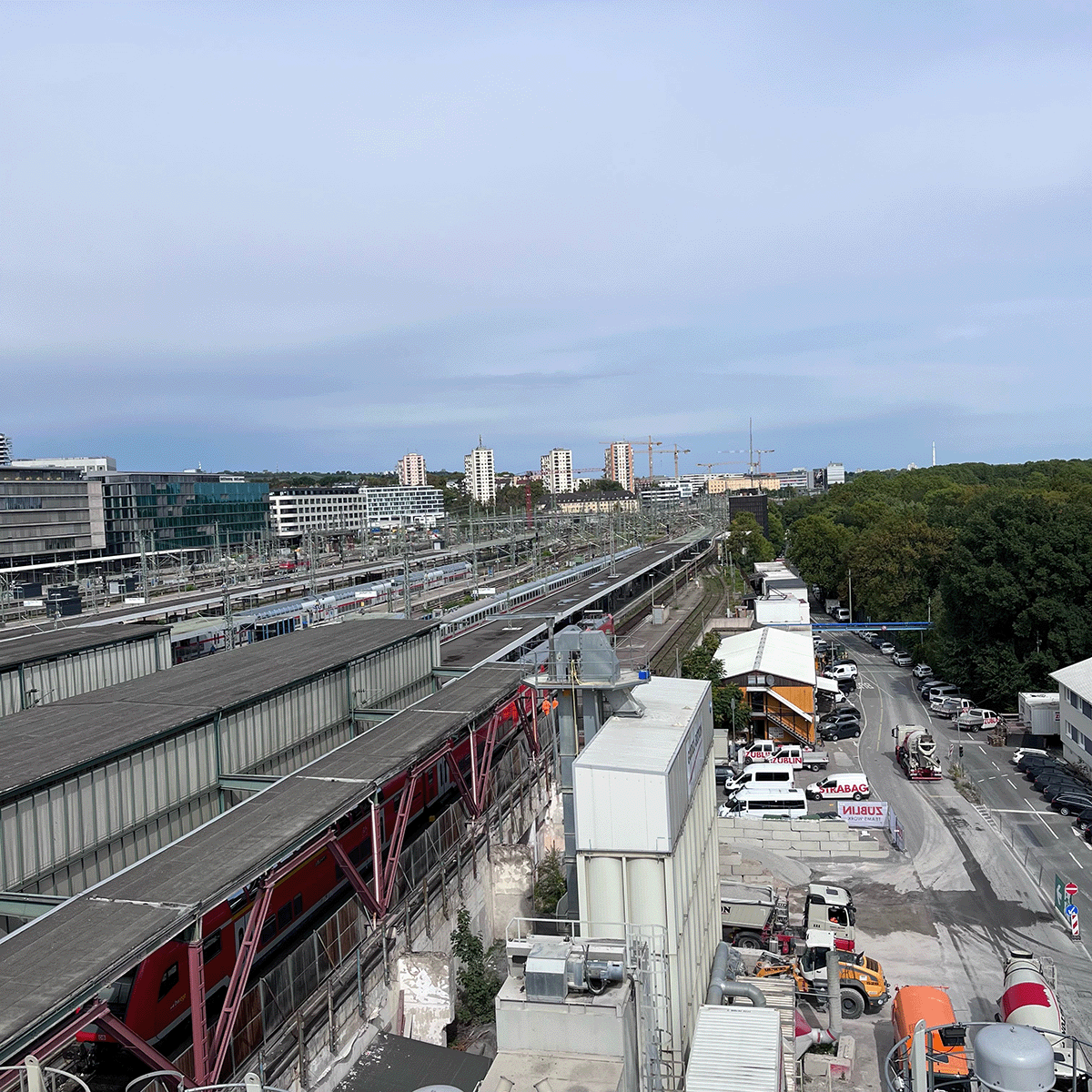 Blick auf die Gleise des Hauptbahnhofs